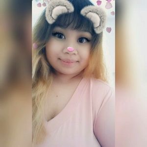 Meet your Posher, Mona